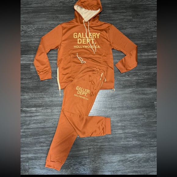 New Model Joggers - Picture 1 of 3